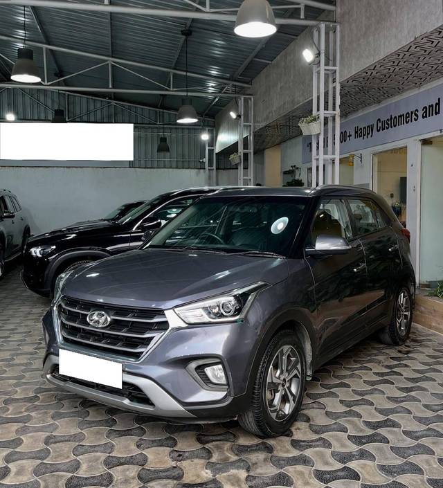 https://images10.gaadi.com/usedcar_image/4525686/original/processed_2fdeb65d08a5a4ffd799fee6e500132b.jpg?imwidth=6401
