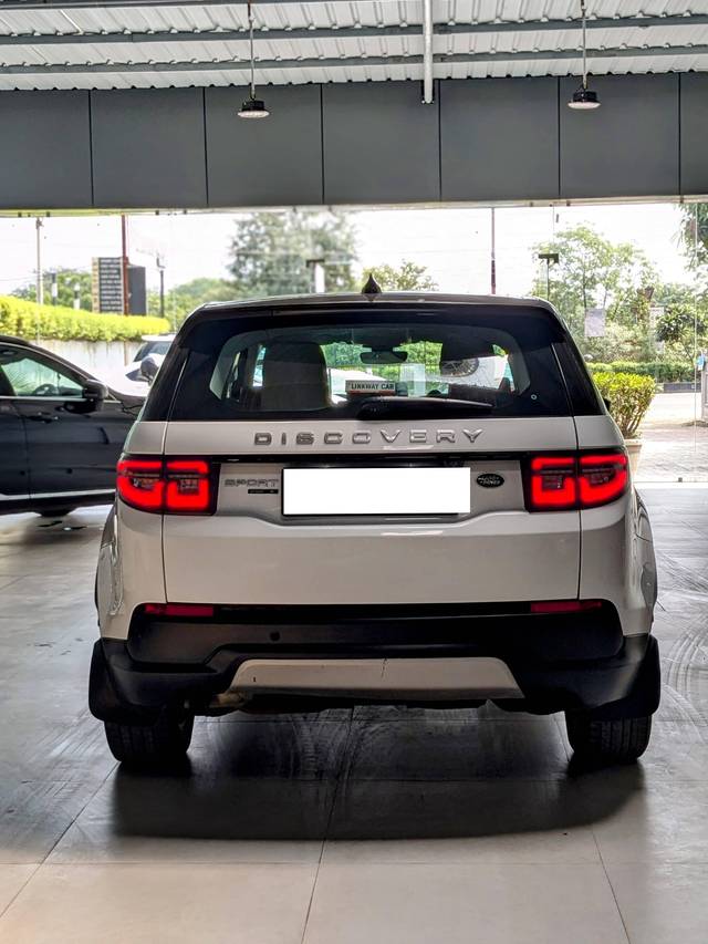 https://images10.gaadi.com/usedcar_image/4525700/original/processed_af4723517108bc3f1d6586427cd93c84.jpg?imwidth=6402