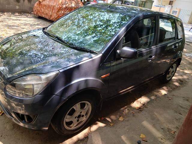 https://images10.gaadi.com/usedcar_image/4525706/original/7d88f8bf83ab866e1cb4ae9c63383896.jpg?imwidth=6400