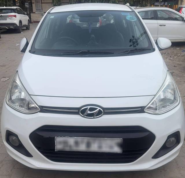 https://images10.gaadi.com/usedcar_image/4525712/original/processed_4aacd9d3e9c56f61cdcf22163635cceb.jpg?imwidth=6400