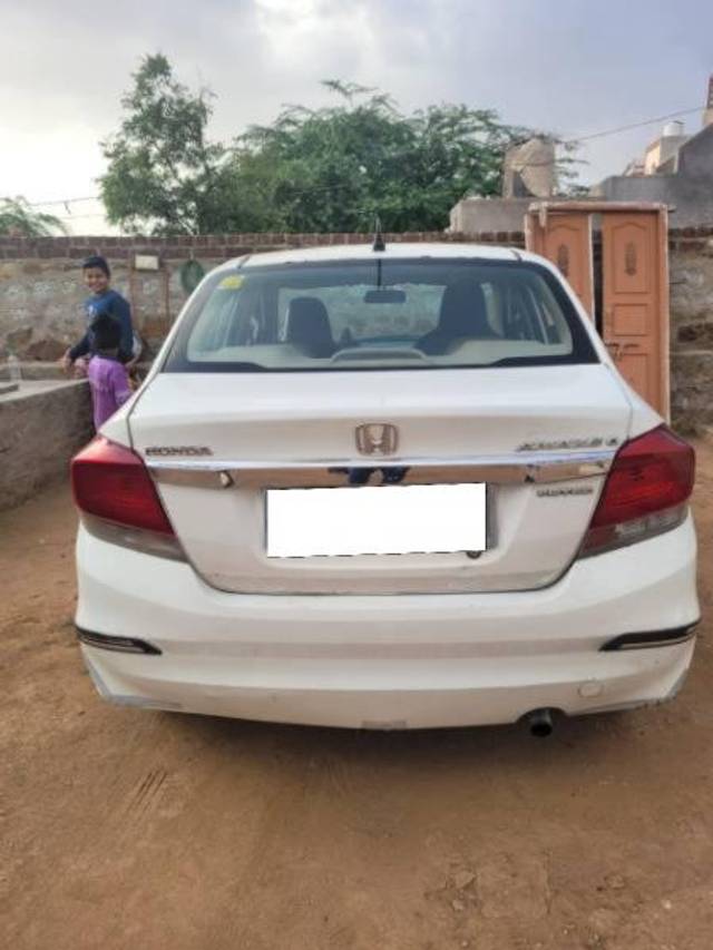 https://images10.gaadi.com/usedcar_image/4525718/original/processed_9aee5b52-e708-4d28-b08f-483a87611723.jpg?imwidth=6400