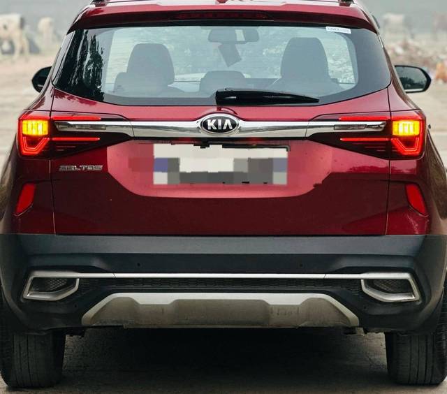https://images10.gaadi.com/usedcar_image/4525723/original/processed_c75b88a423ee8e20b965410c0dac38fa.jpg?imwidth=6401