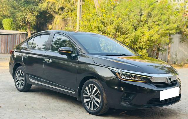 https://images10.gaadi.com/usedcar_image/4525726/original/processed_b30ba3876bcccaaad12002a9d7b30acc.jpg?imwidth=6400