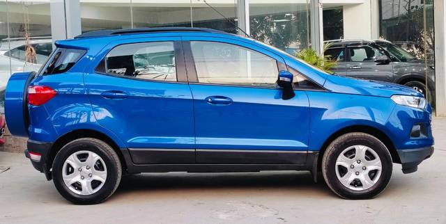 https://images10.gaadi.com/usedcar_image/4525733/original/3d47be38afcaf8563e73a41bdf04d866.jpeg?imwidth=6401