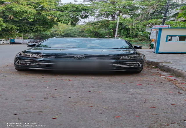 https://images10.gaadi.com/usedcar_image/4525776/original/55bee61f-4bd9-48f9-b461-900a0a60c651.?imwidth=6401