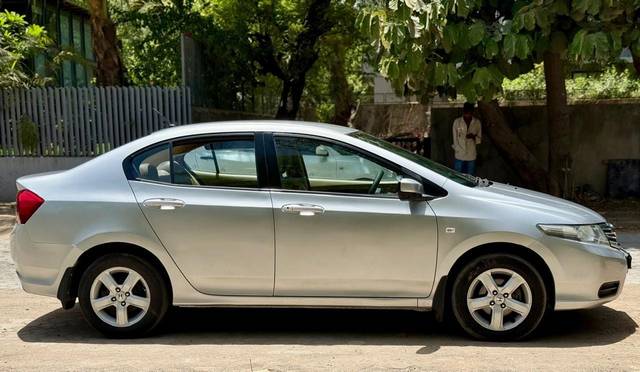 https://images10.gaadi.com/usedcar_image/4525782/original/6bad7040c8a7a3727c2fd80666e215a4.jpg?imwidth=6401