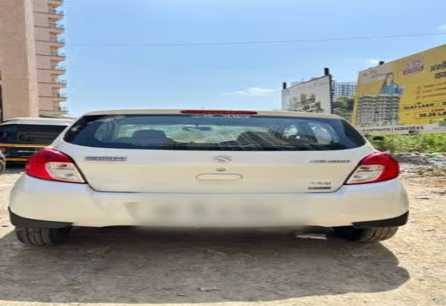 https://images10.gaadi.com/usedcar_image/4525787/original/f52db562-69e2-4877-a35f-b193c410c3f8.?imwidth=6402