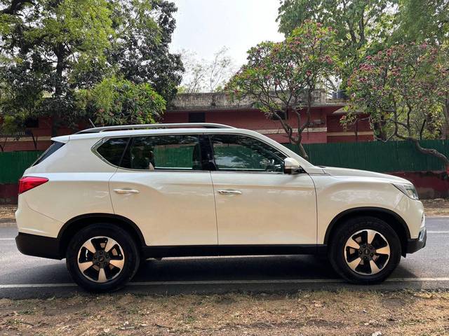 https://images10.gaadi.com/usedcar_image/4525797/original/processed_f2e5f88bdcb1d0767873dfa0ef5550ee.jpg?imwidth=6401