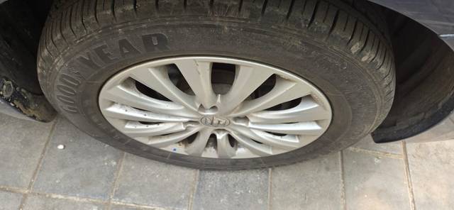 https://images10.gaadi.com/usedcar_image/4525799/original/b08f93f013cac777035302469c1dbdf9.jpg?imwidth=6402