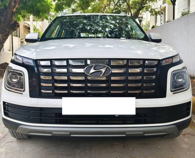 https://images10.gaadi.com/usedcar_image/4525801/original/processed_61195b31-7bc4-454e-96e1-65ae6994dc30.jpg?imwidth=6400