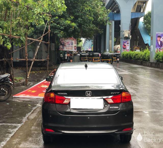 https://images10.gaadi.com/usedcar_image/4525804/original/processed_a915fd075592cc1d934e4ace4fc932f9.jpg?imwidth=6401