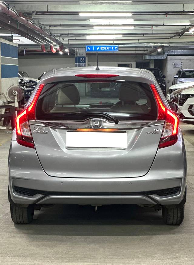 https://images10.gaadi.com/usedcar_image/4525809/original/processed_618bdf7b4cff147195f1e2a9026deedb.jpg?imwidth=6401