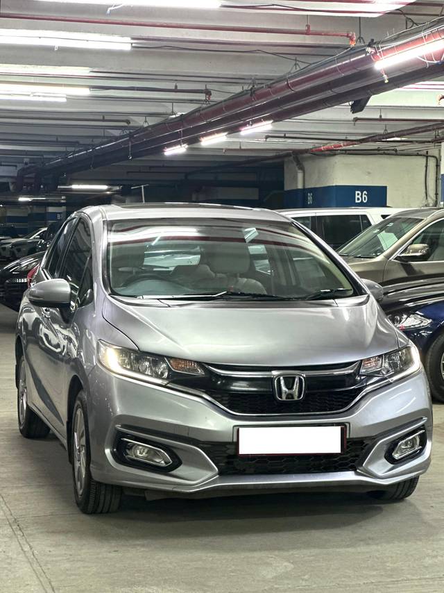 https://images10.gaadi.com/usedcar_image/4525809/original/processed_b72416c8eb9aec65ecac9e33dea1aaac.jpg?imwidth=6400