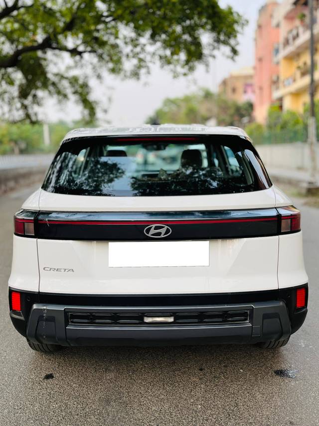 https://images10.gaadi.com/usedcar_image/4525811/original/processed_aa16d1f467ad344ffdd2a3da523308dd.jpg?imwidth=6401