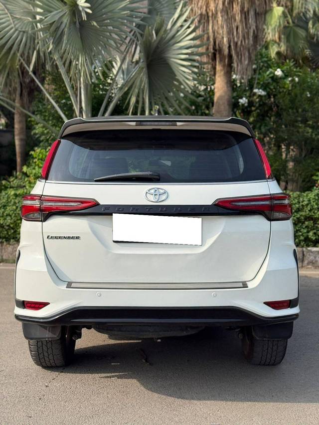 https://images10.gaadi.com/usedcar_image/4525836/original/processed_715114d27d4a07b185c95b7830ba0a40.jpg?imwidth=6402