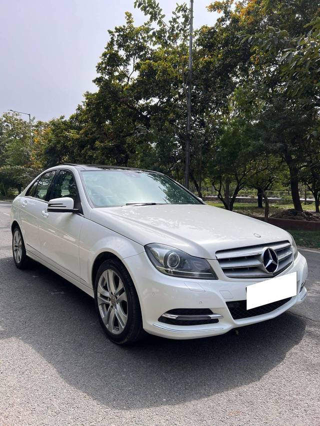 https://images10.gaadi.com/usedcar_image/4525839/original/processed_a050e15bc1ef041cdd6f09ed39bc280d.jpg?imwidth=6400