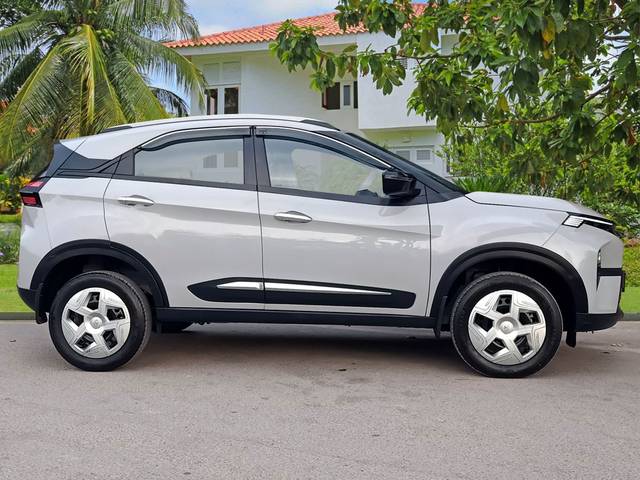 https://images10.gaadi.com/usedcar_image/4525850/original/5e1436a1bb22be34d092167cf6cd0f01.jpg?imwidth=6401