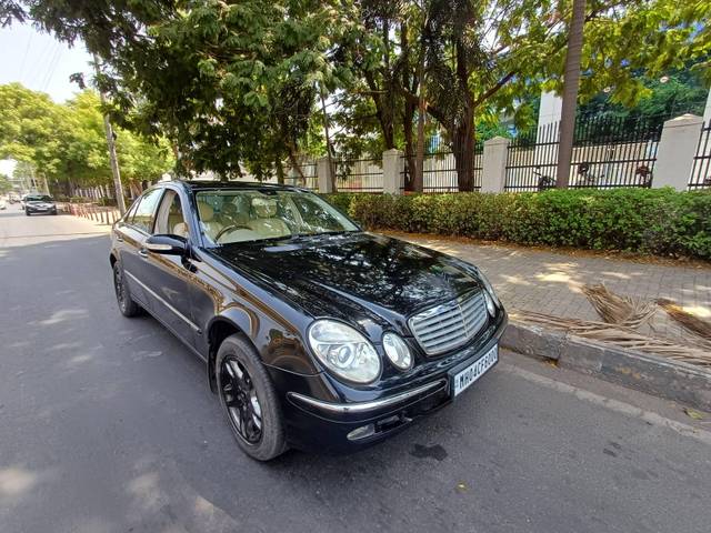 https://images10.gaadi.com/usedcar_image/4525851/original/processed_8a4abbab-9123-4c20-ba1b-7c39d690adeb.jpg?imwidth=6400
