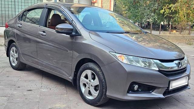 https://images10.gaadi.com/usedcar_image/4525852/original/processed_058cb7a34df144d5ab58f3345062164d.jpg?imwidth=6400