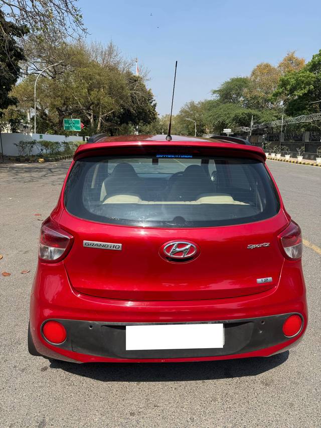 https://images10.gaadi.com/usedcar_image/4525867/original/processed_2d74de87aa933b0356d812375126ad1b.jpeg?imwidth=6401