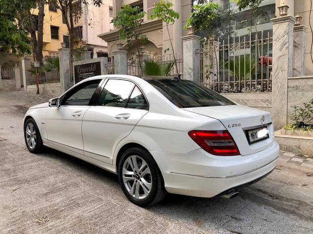 https://images10.gaadi.com/usedcar_image/4525868/original/processed_ac1abe44-4e8b-4aef-8929-59e1c4ae6df8.jpg?imwidth=6402