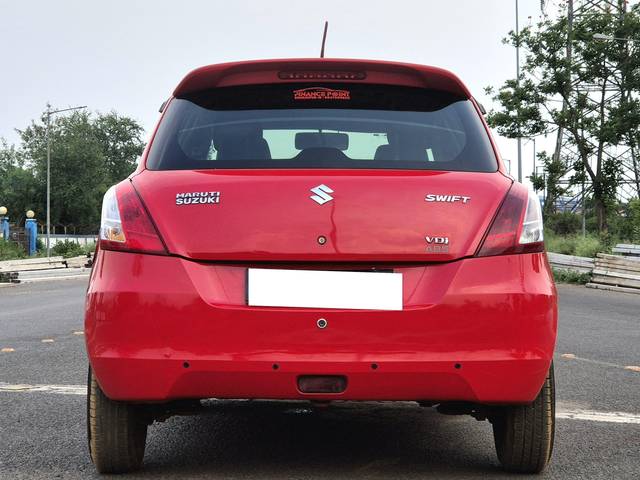 https://images10.gaadi.com/usedcar_image/4525871/original/processed_faff159f-b86b-44f3-b425-15762be2a443.jpg?imwidth=6402