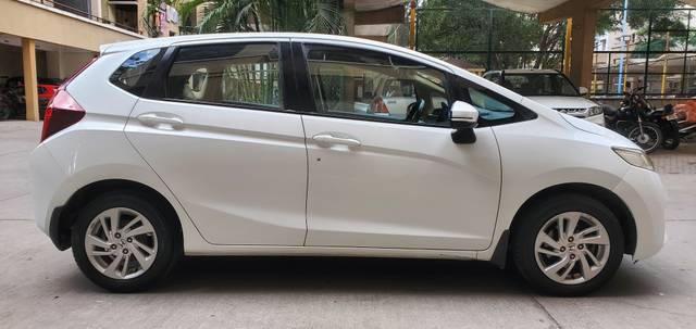 https://images10.gaadi.com/usedcar_image/4525881/original/67d9098d23a1d7b2a42c5374d7ccb5d0.jpg?imwidth=6401