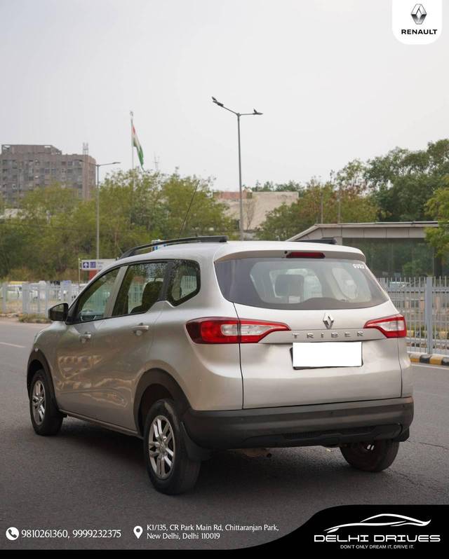 https://images10.gaadi.com/usedcar_image/4525884/original/processed_c0c7448365894e5658ee14d65a44ff7a.jpeg?imwidth=6402