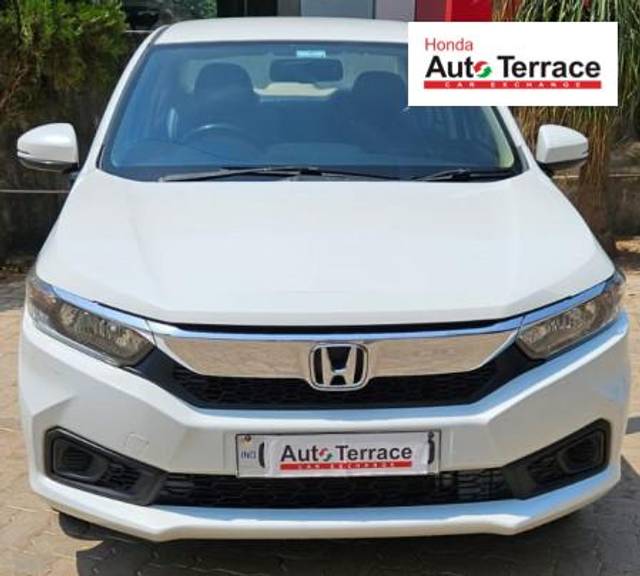 https://images10.gaadi.com/usedcar_image/4525887/original/192cc23c28245820e44e44556ea8e7ea.jpg?imwidth=6400