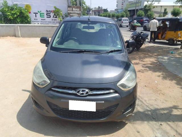https://images10.gaadi.com/usedcar_image/4525892/original/processed_17176ad919b0392fc8dd586f979805c4.jpg?imwidth=6400