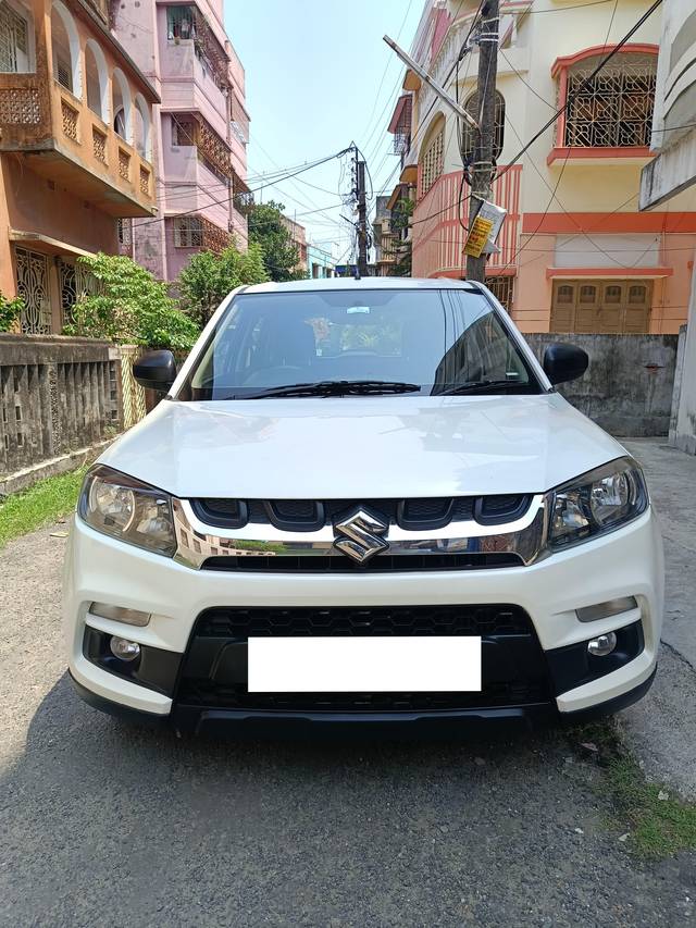 https://images10.gaadi.com/usedcar_image/4525893/original/processed_95abc0f6aa9e383fcca03871699a6edd.jpg?imwidth=6400
