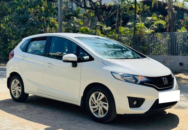 https://images10.gaadi.com/usedcar_image/4525894/original/processed_2e2d1b1644107411e1eec5490acfe42a.jpg?imwidth=6400