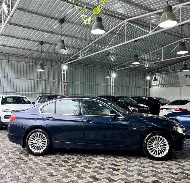 https://images10.gaadi.com/usedcar_image/4525896/original/processed_aaf22e6c1a4eb4dbc015a112ff46e63e.jpg?imwidth=6402