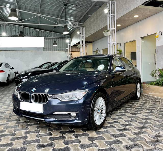 https://images10.gaadi.com/usedcar_image/4525896/original/processed_d407136eaea8846698311e9d52bd364c.jpg?imwidth=6401