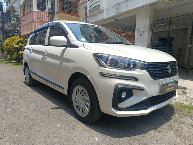 https://images10.gaadi.com/usedcar_image/4525901/original/processed_bc052ff3a7df0c9b0e559bf8e9b84291.jpg?imwidth=6400