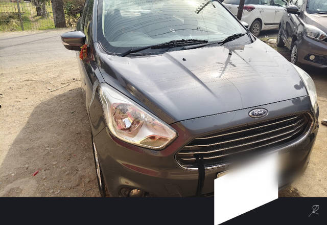 https://images10.gaadi.com/usedcar_image/4525910/original/33d2e289-76fe-4a3d-8f60-3ff5ad92e71f.?imwidth=6400