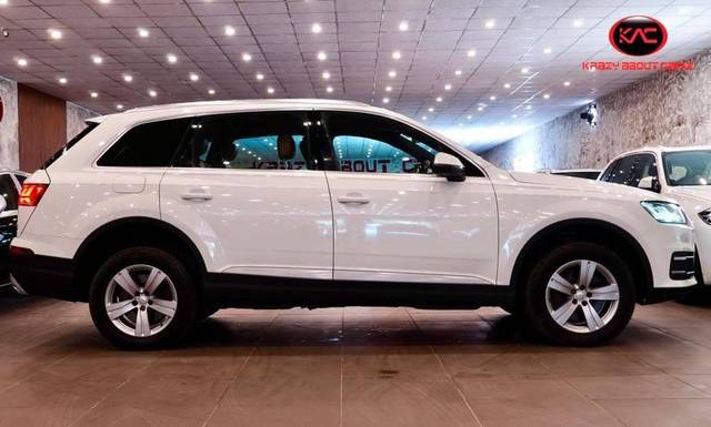 https://images10.gaadi.com/usedcar_image/4525959/original/processed_a3fe76caff8f5d80730e1f4b688cb2eb.jpg?imwidth=6401
