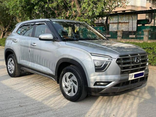 https://images10.gaadi.com/usedcar_image/4525967/original/processed_7049b07d42e571e250449c2aee4380bf.jpg?imwidth=6400