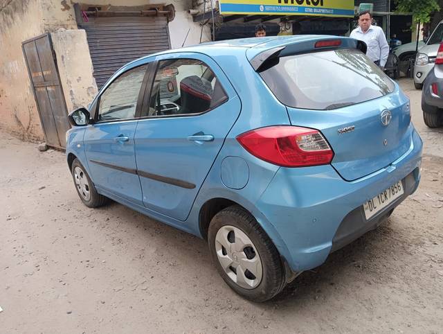 https://images10.gaadi.com/usedcar_image/4525968/original/ee2401a5c9fe9a679a36fc3354fcb816.jpg?imwidth=6402
