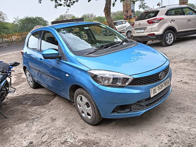 https://images10.gaadi.com/usedcar_image/4525968/original/fb828d2dc24017c32318bb4efbbbfaf3.jpg?imwidth=6400
