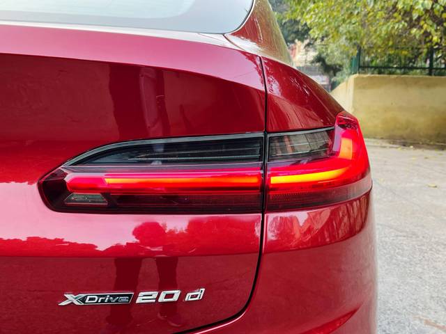 https://images10.gaadi.com/usedcar_image/4525971/original/processed_49ba490a4a33c657d7d682181c09e966.jpg?imwidth=6402