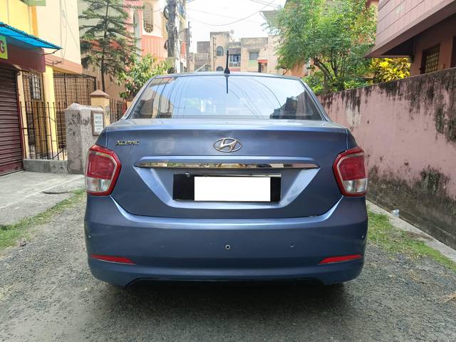 https://images10.gaadi.com/usedcar_image/4525973/original/processed_91e0c09073eff1a7a8ac4344df415931.jpg?imwidth=6401