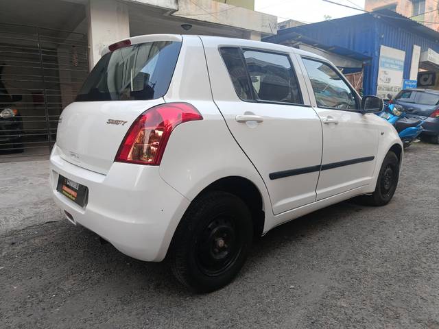 https://images10.gaadi.com/usedcar_image/4525987/original/processed_2ee5c166f567e95c0e8cc2aa12813305.jpg?imwidth=6401
