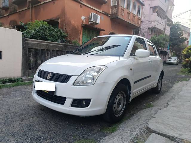 https://images10.gaadi.com/usedcar_image/4525987/original/processed_be1216e2af6cbd6389665a62b8ca3d5a.jpg?imwidth=6400