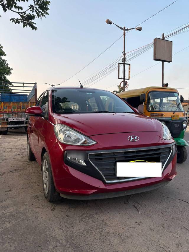 https://images10.gaadi.com/usedcar_image/4525989/original/processed_8cd858b8020572e58f85103e42c9d872.jpg?imwidth=6400