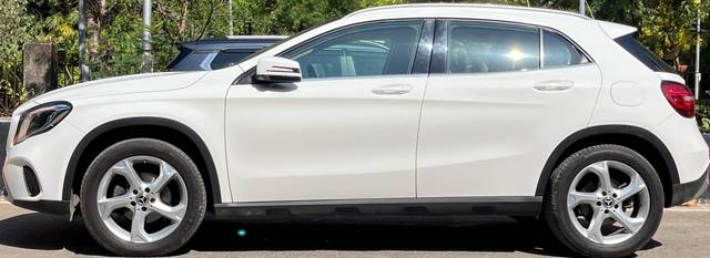 https://images10.gaadi.com/usedcar_image/4525994/original/processed_4f37755aa600151b967152153aae5018.jpeg?imwidth=6402