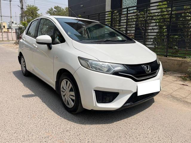 https://images10.gaadi.com/usedcar_image/4525996/original/processed_e5ea51162c6f5556000480321c662ece.jpg?imwidth=6400