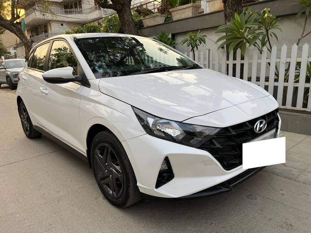 https://images10.gaadi.com/usedcar_image/4526000/original/processed_74f42c3172acc870c477352020a7d1b5.jpg?imwidth=6400