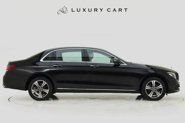 https://images10.gaadi.com/usedcar_image/4526007/original/processed_f807db254afaa16667a238b5b5516b31.jpg?imwidth=6401