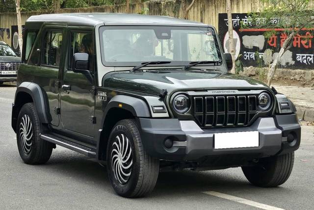 https://images10.gaadi.com/usedcar_image/4526031/original/processed_f2b53ef8aee066210188e9a55c6e690d.jpg?imwidth=6401